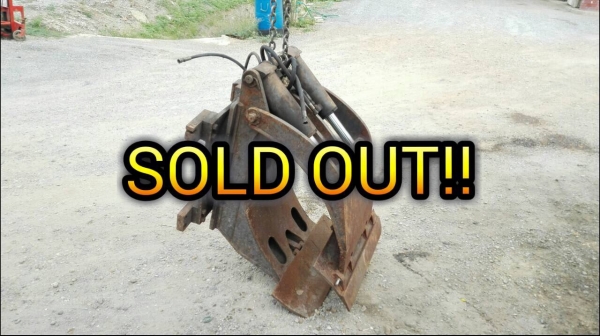 ****** Sold Out!! ****** ตัวคีบไฮดรอลิคอิสระ หมุนรอบตัวได้ คีบเหล็ก คีบไม้ มีมอเตอร์ตัวเดินในตัว โทร 089-2499-123 นครปฐม