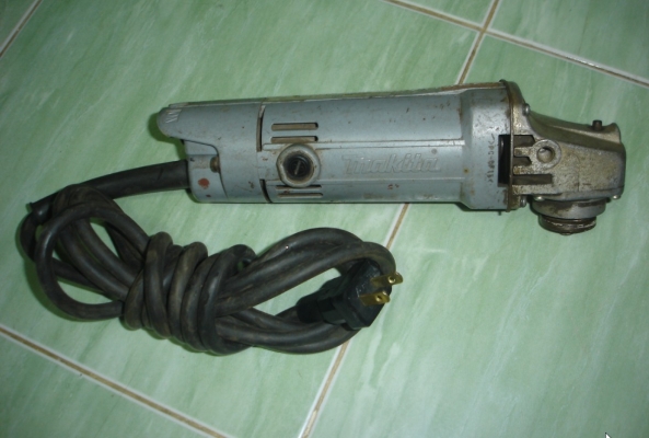 ขายเจียร์มือ4" 9500NB MAKITA สวิทช์ท้าย 570W