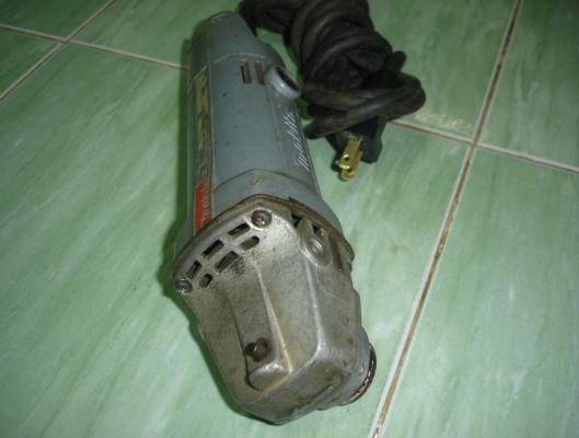 ขายเจียร์มือ4" 9500NB MAKITA สวิทช์ท้าย 570W