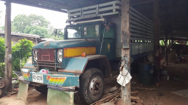 ขาย 10 ล้อ หัวยาวเรียล 2 เพลา มีระบบลำโพงลากพ่วง เครื่อง PD6 260 แรงม้า คัสซีสวยตลอดเส้น ช่วงล่าง ZM สโลว์ HINO เบรคทิฟฟี่ พวงมาลัยพาวเวอร์ ยางเต็ม ทะเบียนเต็มพร้อมโอน