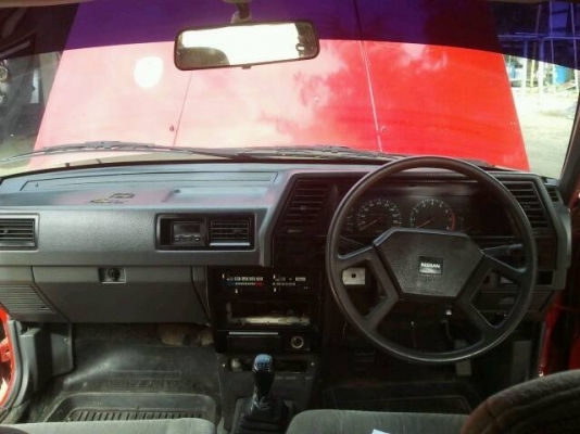 ขายรถเก๋งนิสสันถูกๆครับ