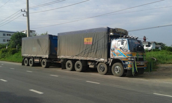 ขาย HINO FM2K วางเครื่อง 320 แรง พ่วงแม่ลูก กระบะเนียมคอกเกษตรดั๊ม