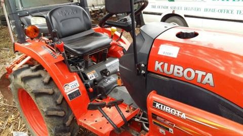 นางฟ้าไถนาได้ ราคา 248,000บ รถไถ คูโบต้า รุ่น B 2140 สภาพดีสวยกริบ ไม่มีโซม ใช้งานน้อย 300 ชม. เอกสารเล่มพร้อม นางฟ้าไถนาได้ ราคา 248,000บ รถไถ คูโบต้า รุ่น B 2140 สภาพดีสวยกริบ ไม่มีโซม ใช้งานน้อย 300 ชม. เอกสารเล่มพร้อม