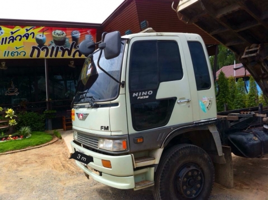 ขาย 3 m 240   ปี 44. กะบะ3มิตร ยางเต็ม10เส้นรถสวยมากมีระบบดึงพ่วงเดิมทุกอย่าง ไม่เคยเก็บสี.  สภาพเดิมสวยแบบนี้ชั่วโมงนี้หา. ยากครับ  ราคาต่อรองได้ครับ