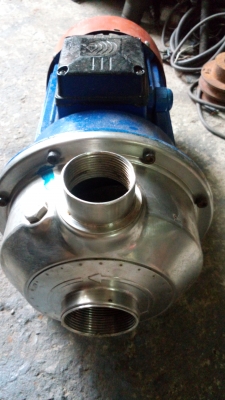 ขาย !! ปั้มน้ำหอยโข่ง ยี่ห้อLOWARAของitaly ท่อ2"พร้อมใช้งาน