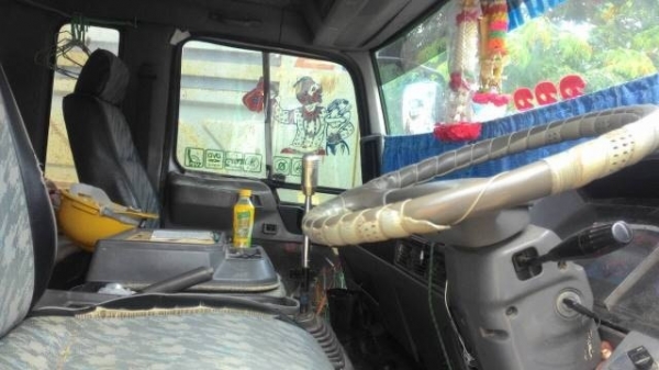 ขาย HINO FM1J  210  สองเพลาดั๊ม กระบะเหล็กสามมิตร