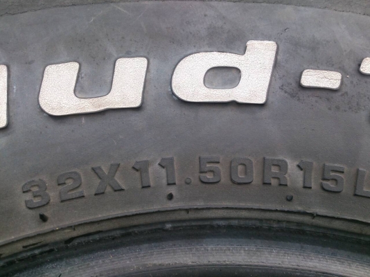 ขายยาง BF mud 32&times;11.50R15 จำนวน 4 เส้น 2000