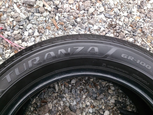 ขายยางบริดสโตน ทูรันซ่า 205/55R16 ยางสัปดาห์ที่28ปี14 ดอกยางหนาลึกสดเท่ากันไม่แตกลายไม่ร้าวไม่กินข้างไม่มีปะ สวยๆ จำนวน 1 ชุด 3900 ขายยางบริดสโตน ทูรันซ่า 205/55R16 ยางสัปดาห์ที่28ปี14 ดอกยางหนาลึกสดเท่ากันไม่แตกลายไม่ร้าวไม่กินข้างไม่มีปะ สวยๆ จำนวน 1 ชุด 3900