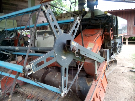 รถเกี่ยวข้าว68คูโบต้าปี53เล่มพร้อม 330000