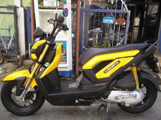 HONDA ZOOMER X สีเหลืองดำ รถปี2014วิ่ง3xxxโล สวยแกะกล่องพร้อมใช้งาน ไมล์แท้คู่มือประกันศูนย์พร้อม ราคาเบาๆ