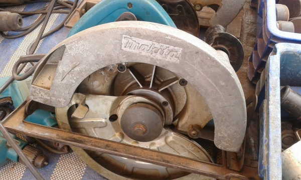 เลื่อยวงเดือนมากีตา 9 นิ้ว