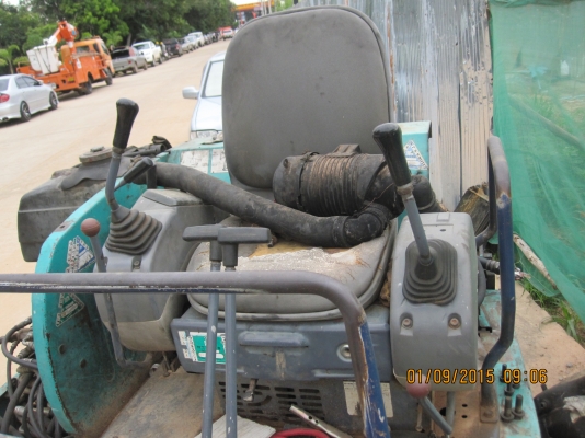 ขาย รถ แบคโฮเล็ก pc40-8 ขาย รถ แบคโฮเล็ก pc40-8