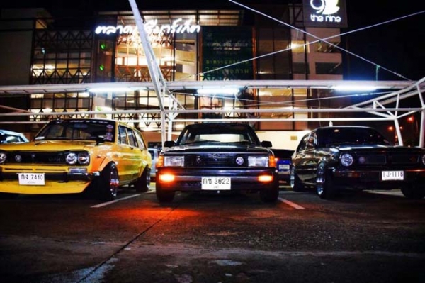 TOYOTA COROLLA KE70 เหลี่ยมใหญ่ ปี 82 แต่ง retro