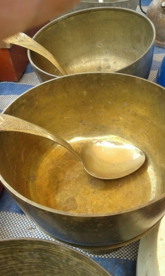 ขันทองเหลืองรุ่นเก่า ขันทองเหลืองรุ่นเก่า