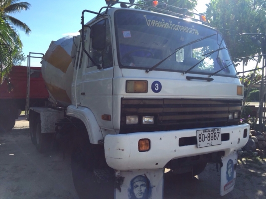 ขายสิบล้อรถโม่ปูน UD 230 ขายสิบล้อรถโม่ปูน UD 230