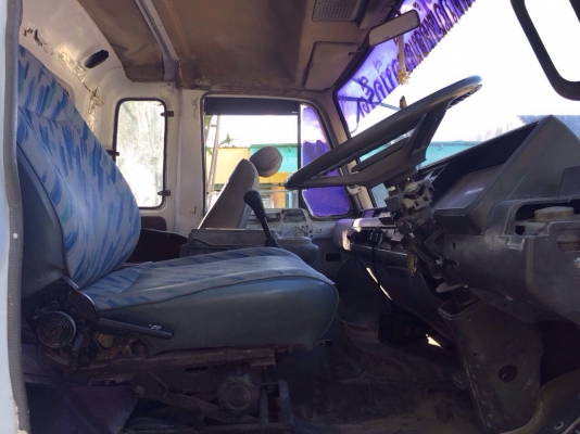 ขายสิบล้อรถโม่ปูน UD 230 ขายสิบล้อรถโม่ปูน UD 230