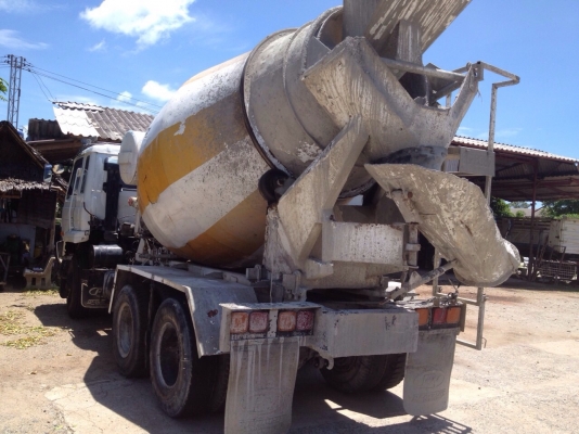 ขายสิบล้อรถโม่ปูน UD 230 ขายสิบล้อรถโม่ปูน UD 230