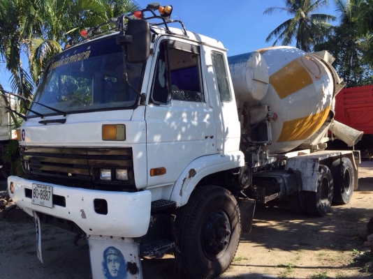ขายสิบล้อรถโม่ปูน UD 230