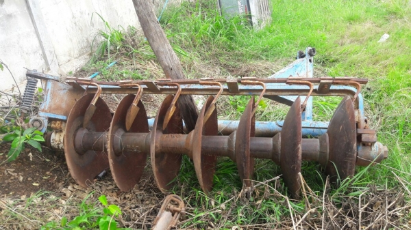 ขายรถไถmt50แรงขายตามสภาพใช่งานได้ไม่มีฝาคอบเครื่องตามรูปครับ