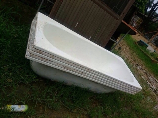 อ่างอาบน้ำเหล็ก