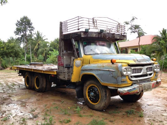 ขาย 10 ล้อหัวยาว ขนรถเกี่ยว แบ็คโฮ ขาย 10 ล้อหัวยาว ขนรถเกี่ยว แบ็คโฮ