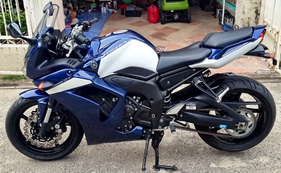 หลุดมัดจำ เฟเซอร์ FZ1 GT ปี 2013 สเป็คยุโรปพร้อมทะเบียนราคาถูกสุดๆๆ