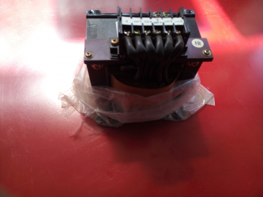 หม้อแปลง 220 V 100-110V ราคา 1000 บาท