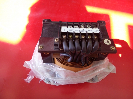 หม้อแปลง 220 V 100-110V ราคา 1000 บาท