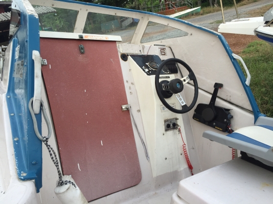 ขายเรือ 18 ฟุตหัวปิดเครื่อง40โฟ มีคลิปติดเครื่องด้านใน ขายเรือ 18 ฟุตหัวปิดเครื่อง40โฟ มีคลิปติดเครื่องด้านใน