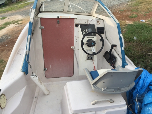 ขายเรือ 18 ฟุตหัวปิดเครื่อง40โฟ มีคลิปติดเครื่องด้านใน ขายเรือ 18 ฟุตหัวปิดเครื่อง40โฟ มีคลิปติดเครื่องด้านใน