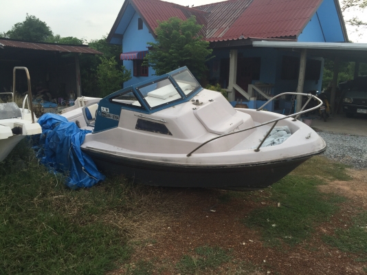 ขายเรือ 18 ฟุตหัวปิดเครื่อง40โฟ มีคลิปติดเครื่องด้านใน ขายเรือ 18 ฟุตหัวปิดเครื่อง40โฟ มีคลิปติดเครื่องด้านใน