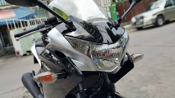 มาใหม่ รถบ้านมือเดียว Cbr 250 ABS 2013 วิ่ง 2,000 โลแท้ สภาพดี ขายถูก ต่อรองได้