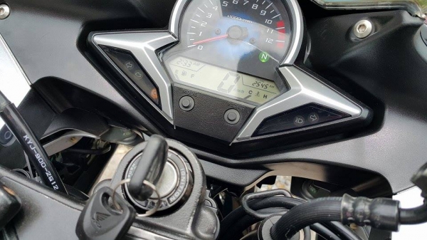 มาใหม่ รถบ้านมือเดียว Cbr 250 ABS 2013 วิ่ง 2,000 โลแท้ สภาพดี ขายถูก ต่อรองได้