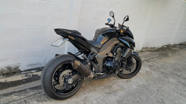 Z1000 เทพ ของแต่งแท้แน่นลำ วิ่ง 5,000 ถนอมสุดๆ ราคาเบาๆ ต่อรองได้ครับ