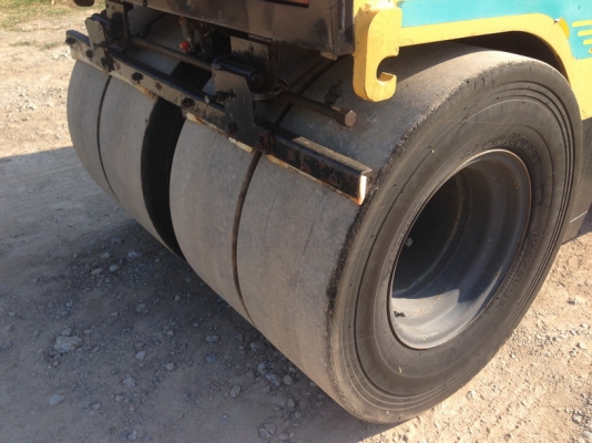 รถบดสั่นสะเทือน 4ตัน Sumitomo รุ่น3 นำเข้าจากญี่ปุ่น มีเอกสารยืนยันแหล่งที่มา ไม่ใช่รถเข้าจากจีนหรืออื่นๆ 086-303-9797 กู๋อ๋า