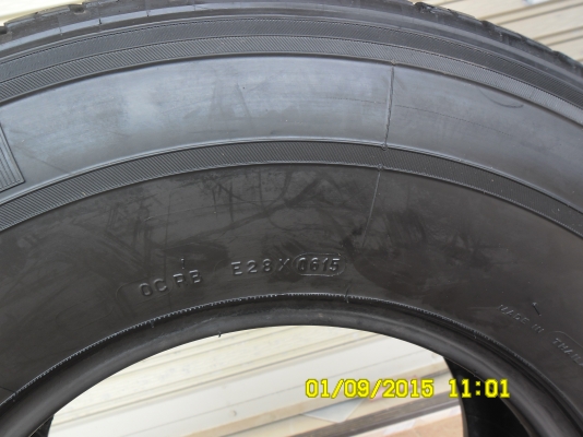 ขายยาง \% มิชลิน 215R14C ยางปี15 1เส้นปี14 1เส้น ดอกยางเท่ากันดอกลึกๆใช้อีกนานไม่มีปะทั้ง2เส้น ขายเส้นละ2,200บาท ขายยาง \% มิชลิน 215R14C ยางปี15 1เส้นปี14 1เส้น ดอกยางเท่ากันดอกลึกๆใช้อีกนานไม่มีปะทั้ง2เส้น ขายเส้นละ2,200บาท