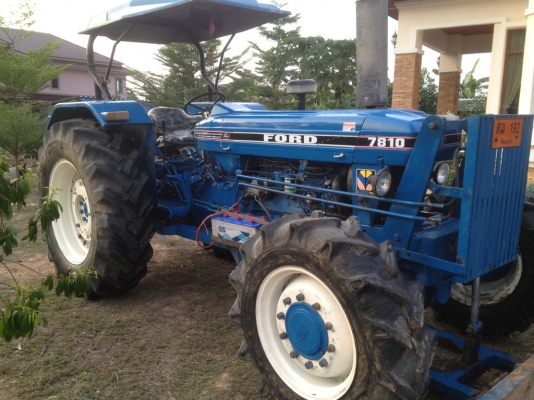 ขายรถไถฟอร์ดรุ่น 7810 2 เพลา มีเล่มทะเบียน อุปกรณ์ครบ