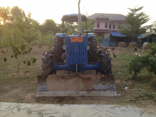 ขายรถไถฟอร์ดรุ่น 7810 2 เพลา มีเล่มทะเบียน อุปกรณ์ครบ