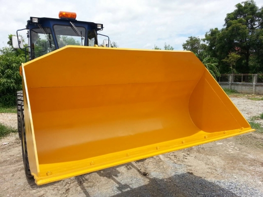 รถตัก Komatsu WA300-1 ซีเรียล 30,000 มาถึงไทยละครับ นำเข้าจากญี่ปุ่น สภาพแจ่มมาก ยางสวย 090-986-2521 อ๊อบ