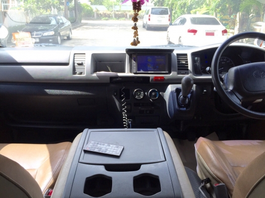 Toyota Comuter Hiace ปี2009 เครื่อง2.7 เบนซิน+CNG
