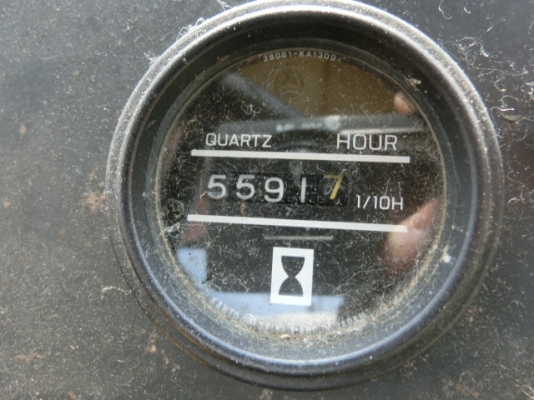 มีให้เลือกหลายคัน Komatsu 510 กรองเดี่ยว สวยๆ เก่าญี่ปุ่น 090-986-2521 อ๊อบ