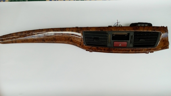 คอนโซลกลางลายไม้  มิตซูแลนเซอร์ซีเดีย