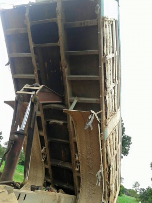 ขายดั้ม2เพลา MITSUBISHI FN527M-A เครื่อง6D16 พ.เพาเวอร์ เบรกทิฟฟี่ ภายในสวย โลฮาย10สปีด สภาพพร้อมใช้งาน เอกสารพร้อมโอน สนใจโทร 090-8588220คุณนะ 093-3258446คุณบิว หรือเข้าดูสินค้าอื่นๆได้ที่ www.truck.in.th/498 หรือเพจFacebook ณรงค์ ซื้อขายรถมือสอง (เว็บไซ