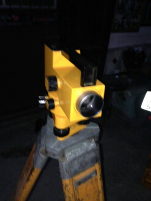 (กล้อง) กล้องเซอร์เวย์ ตัวละ 10000บาทครับสนใจ0892224259ของเยอรมันใช้งานได้พร้อมอุปกรณ์