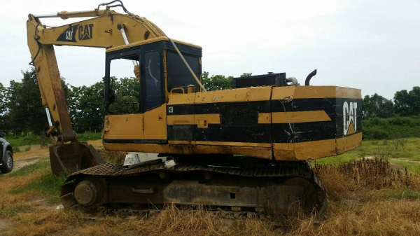 ขายรถแบคโฮ CAT E200B เครื่องมิตซู ไม่มีเอกสาร ราคา 450000