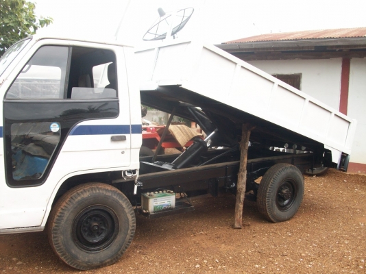 ขายดั้ม 4 ล้อกลาง สวยๆ ครับ ใช้แทนอีแต็นครับ ยกหัวใด้