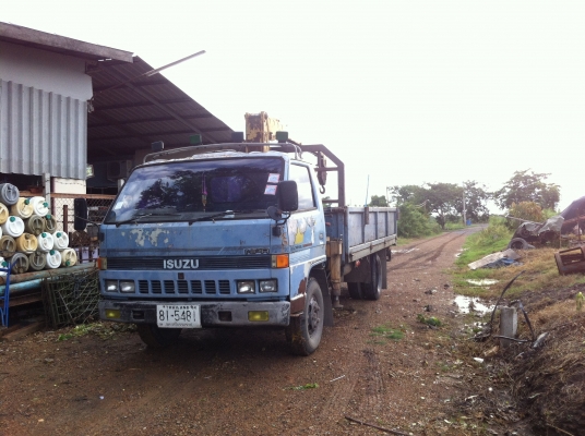 ขายรถ6ล้อNPR ติดเครน พร้อมใช้งาน