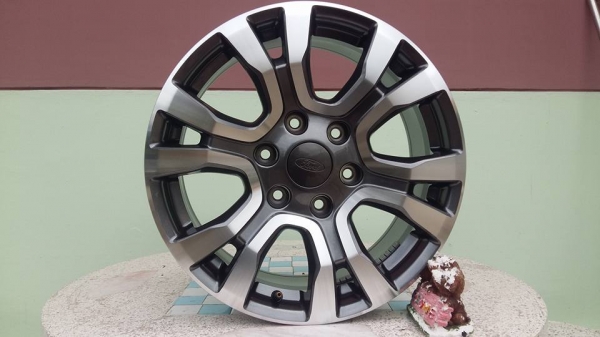 ขายล้อแม็กป้ายแดง new ford ranger 18" สนใจติดต่อเล็กคลองสามครับ 081-3747940