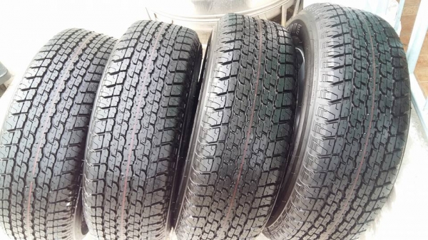 ขายล้อแม็กป้ายแดง dmax 17" พร้อมยางปี15  สนใจติดต่อเล็กคลองสามครับ 081-3747940