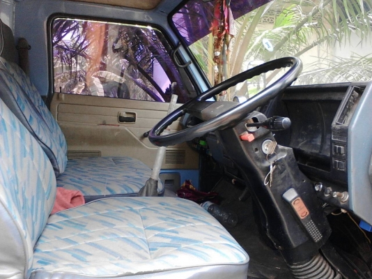 รถอีซูซุ 6 ล้อ รั้ว NPR  115 แรงม้า. ( รถประกอบ. )     สนใจติดต่อ  081 - 6079515